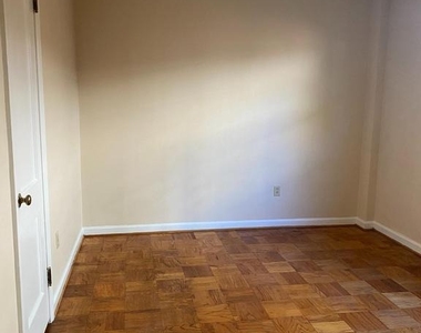 1300 N Meade Street - Photo Thumbnail 28
