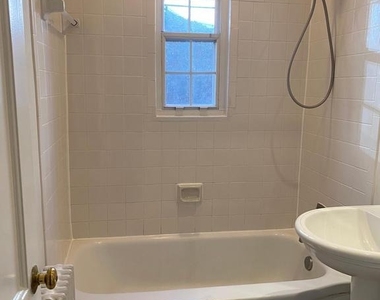1300 N Meade Street - Photo Thumbnail 25