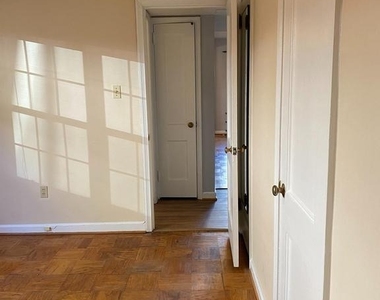1300 N Meade Street - Photo Thumbnail 33