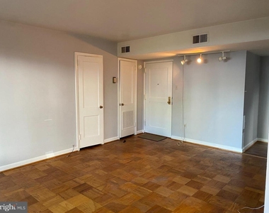 1300 N Meade Street - Photo Thumbnail 1