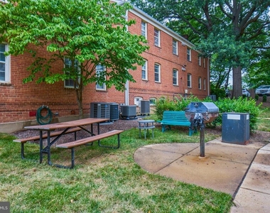 2501 Arlington Boulevard - Photo Thumbnail 24