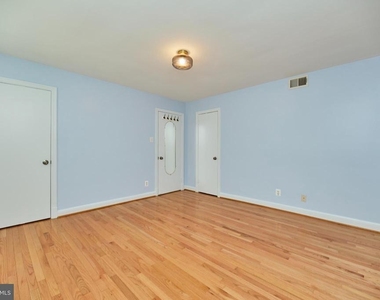 2501 Arlington Boulevard - Photo Thumbnail 17
