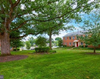 2501 Arlington Boulevard - Photo Thumbnail 26