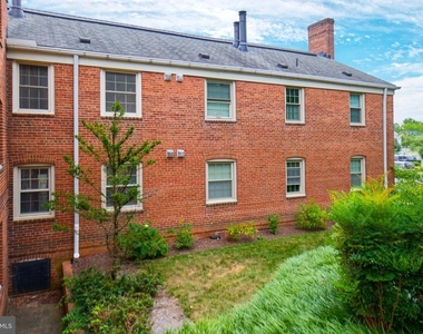 2501 Arlington Boulevard - Photo Thumbnail 23