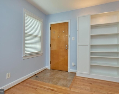 2501 Arlington Boulevard - Photo Thumbnail 8