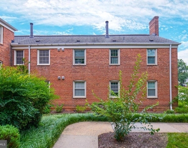 2501 Arlington Boulevard - Photo Thumbnail 22