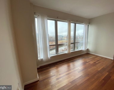 901 N Penn Street - Photo Thumbnail 10