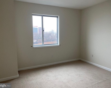 901 N Penn Street - Photo Thumbnail 14