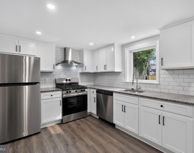 4469 Silverwood Street - Photo Thumbnail 8