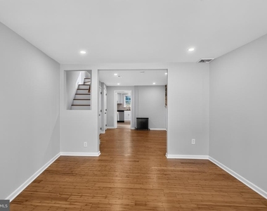 4469 Silverwood Street - Photo Thumbnail 2
