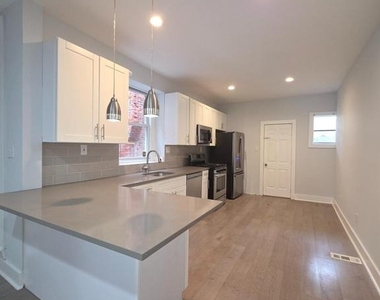 5515 Catharine Street - Photo Thumbnail 7