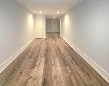 5515 Catharine Street - Photo Thumbnail 14