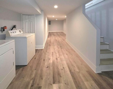 5515 Catharine Street - Photo Thumbnail 15
