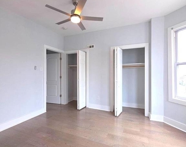 5515 Catharine Street - Photo Thumbnail 11