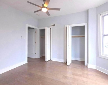 5515 Catharine Street - Photo Thumbnail 10