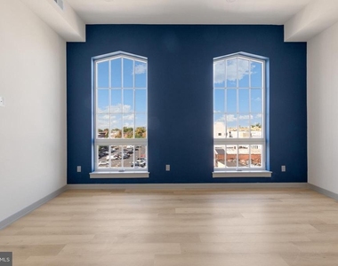 689 N Broad Street - Photo Thumbnail 1