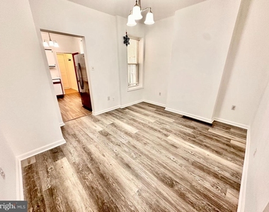 5227 Ridge Avenue - Photo Thumbnail 4