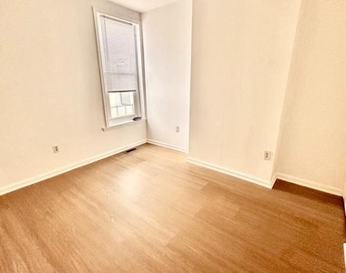 5227 Ridge Avenue - Photo Thumbnail 13