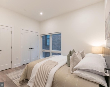 1421 E Columbia Avenue - Photo Thumbnail 11
