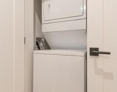 1421 E Columbia Avenue - Photo Thumbnail 17