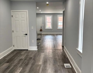 2037 E Cumberland Street - Photo Thumbnail 9