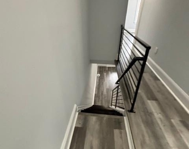 2037 E Cumberland Street - Photo Thumbnail 7