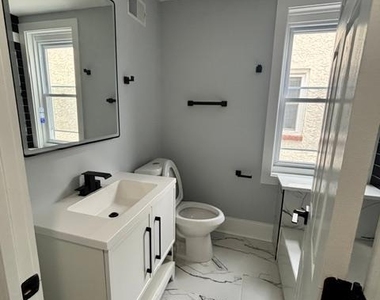 2037 E Cumberland Street - Photo Thumbnail 12