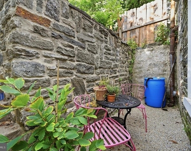 124 Grape Street - Photo Thumbnail 22