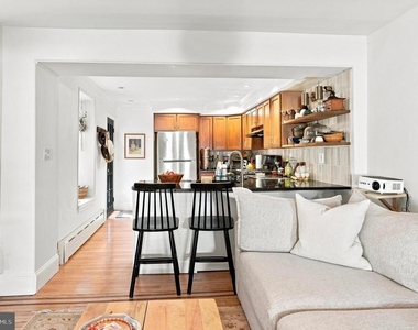 124 Grape Street - Photo Thumbnail 6
