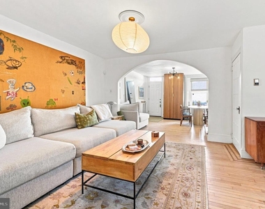 124 Grape Street - Photo Thumbnail 5