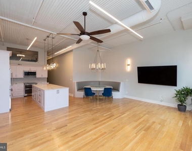 2200 Arch Street - Photo Thumbnail 12