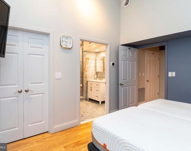 2200 Arch Street - Photo Thumbnail 25