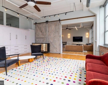 2200 Arch Street - Photo Thumbnail 8