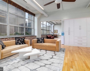 2200 Arch Street - Photo Thumbnail 1