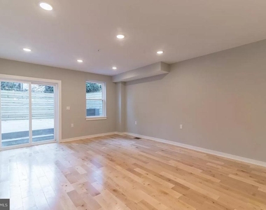 1514 N 26th Street - Photo Thumbnail 2