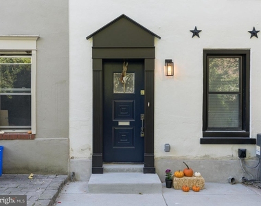 704 Miller Street - Photo Thumbnail 2