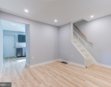 704 Miller Street - Photo Thumbnail 3