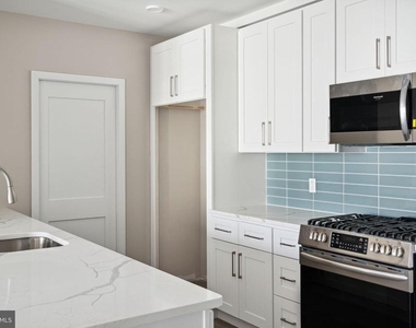 1648-50 Ridge Avenue - Photo Thumbnail 2
