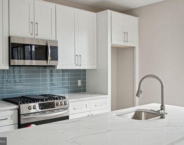 1648-50 Ridge Avenue - Photo Thumbnail 3