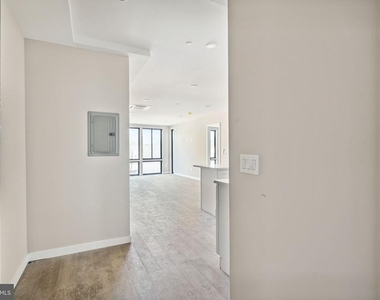 1648-50 Ridge Avenue - Photo Thumbnail 10