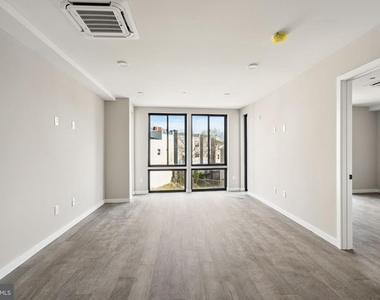 1648-50 Ridge Avenue - Photo Thumbnail 12