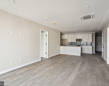1648-50 Ridge Avenue - Photo Thumbnail 9
