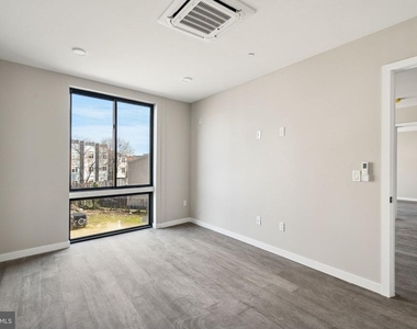 1648-50 Ridge Avenue - Photo Thumbnail 13