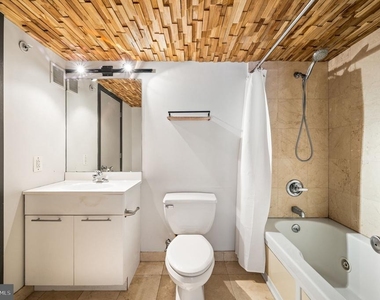 1027 Arch Street - Photo Thumbnail 12
