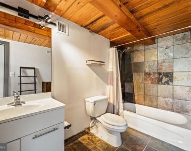 1027 Arch Street - Photo Thumbnail 4