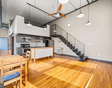 1027 Arch Street - Photo Thumbnail 9