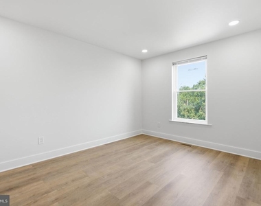 223 Parkdale Road - Photo Thumbnail 19