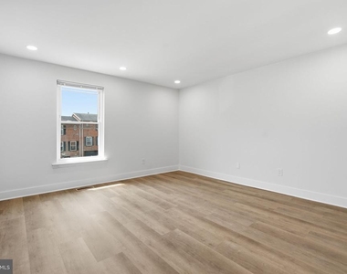223 Parkdale Road - Photo Thumbnail 9