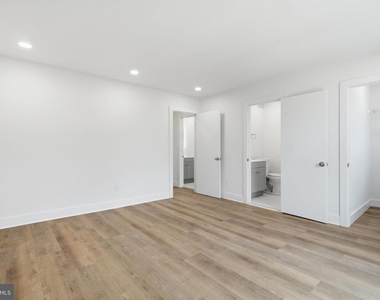 223 Parkdale Road - Photo Thumbnail 11