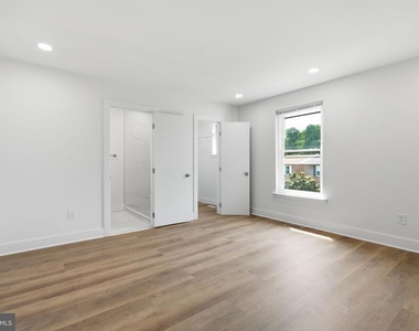 223 Parkdale Road - Photo Thumbnail 10